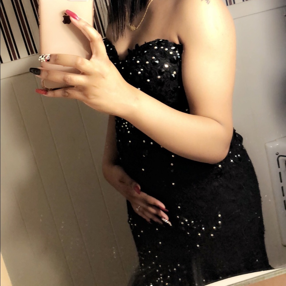 Prom Dress - Picture 2 of 4
